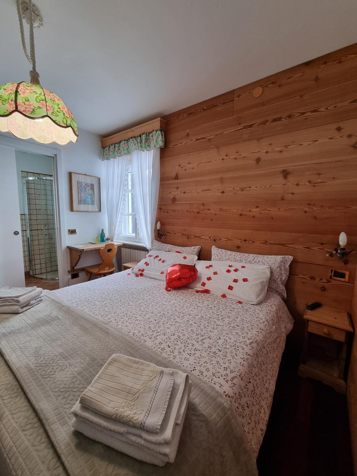 B&B Cristallo 科尔蒂纳丹佩佐 外观 照片